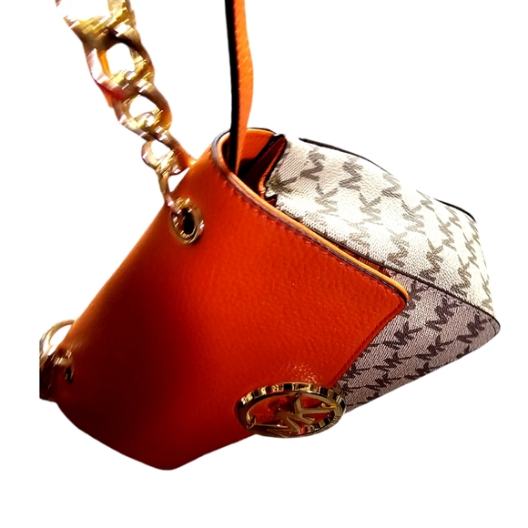 Limited edition pure leather Michael Kors day bag - Picture 6 of 6